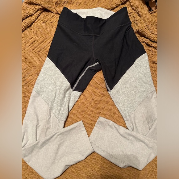 Outdoor Voices Springs 7/8 Leggings - Picture 2 of 7